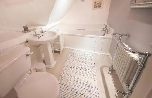 The Burrow - Photo 12