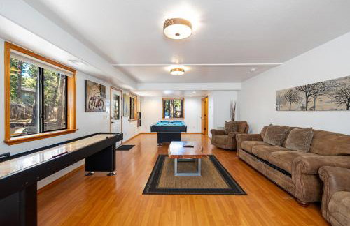 Chalet in the Pines Spa Game Room Wraparound Deck - Foto 11