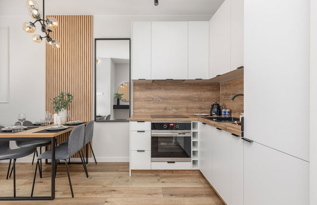 Coast Apartment With Terrace by Renters - Photo 15