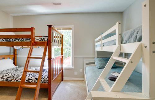 Smith Mountain Lake Home with Private Hot Tub and Dock - Foto 24