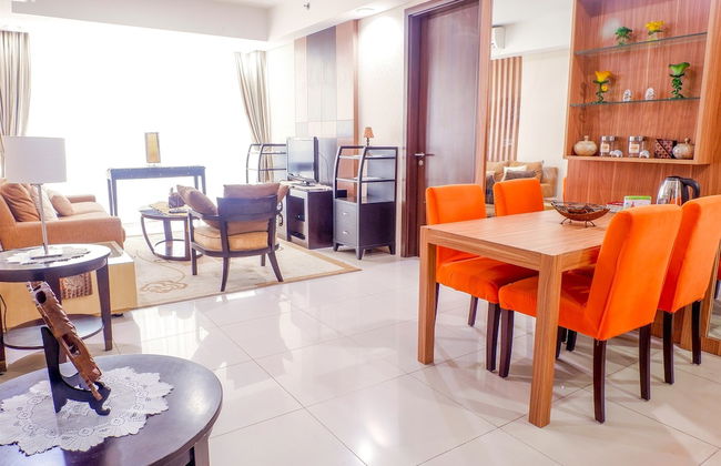 Cozy Pool View Kemang Village Residence Apartment with Direct Access to Mall - Foto 18