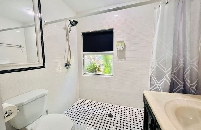 Beachside Bliss Lush Private Pool BBQ King Bed - Foto 24