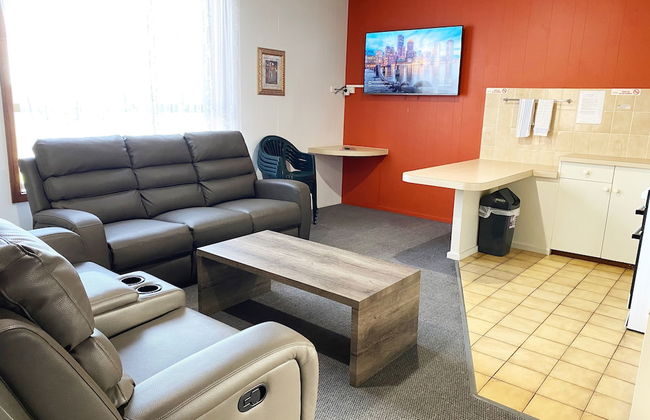 Limestone Coast Tourist Park - Photo 53