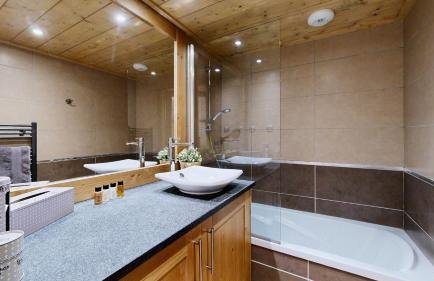 Pied des Pistes - Évasion alpine haut de gamme - Foto 18