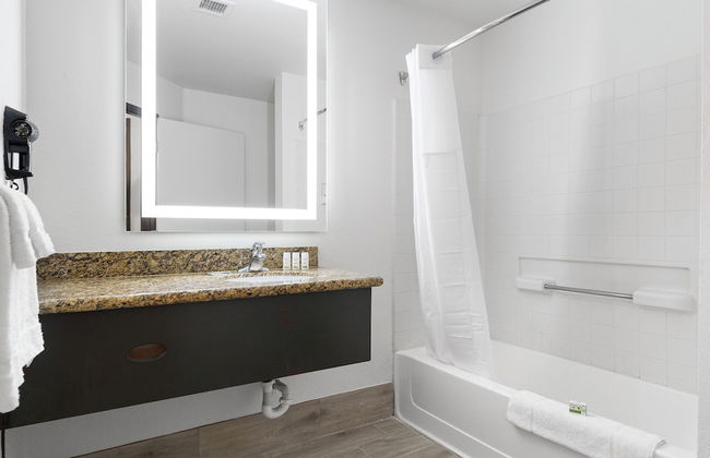 Metro Chandler Extended Stay - Photo 51