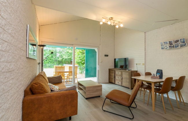 Nice Holiday Home in Quiet Park near Veerse Meer - Foto 1