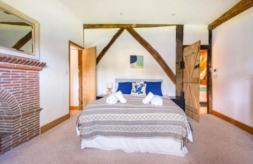 Period Luxury Converted Barn Windsor/Maidenhead - Perfect for family groups - Foto 41