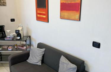 Little House - Photo 6