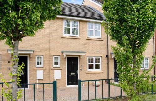 NEW! Stylish 2-Bed Home by Stay With Us, Ideal for Families, Sleeps 4! - Foto 42