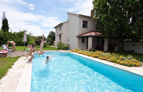 Villa Altra - Photo 2