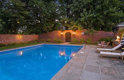 Private Resort Mansion with Pool - Foto 40