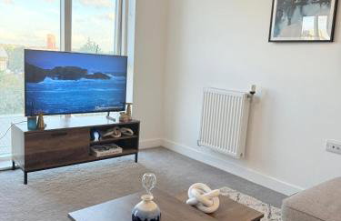 Modern 1-Bed Flat, Sleeps 4 - Photo 9