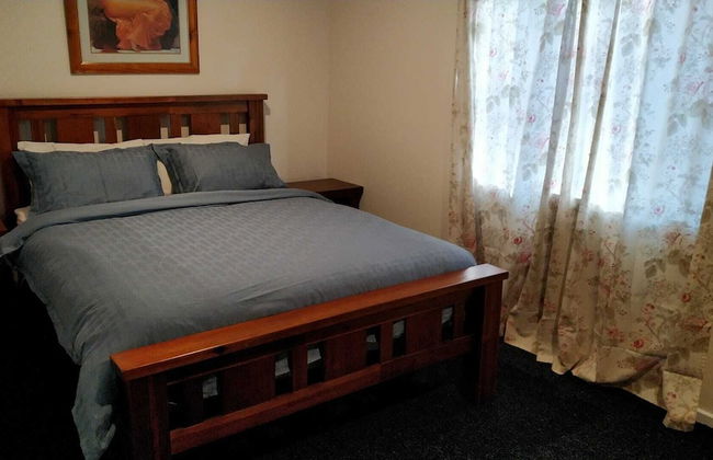 The Black Sparrow - Photo 11