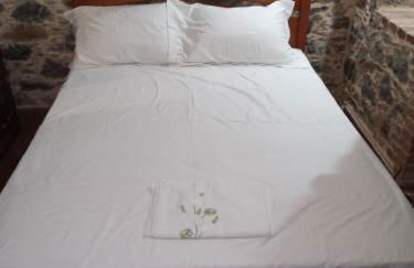 Malama's House - Photo 3