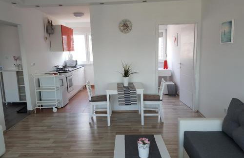 Apartment Alex Miramare - Foto 1