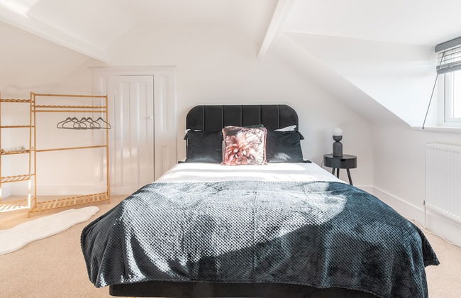 Kensington Place - 4 Bedroom Home w Free Parking - Photo 69