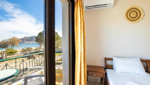 Sun Beach Apartments - Photo 2