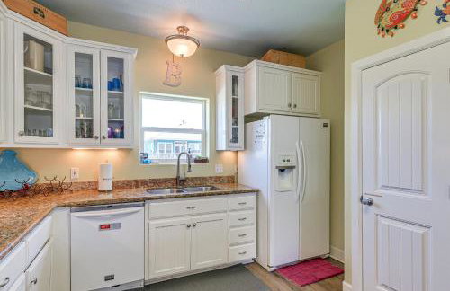 Steps to Crystal Beach! Family and Pet-Friendly Home - Foto 19