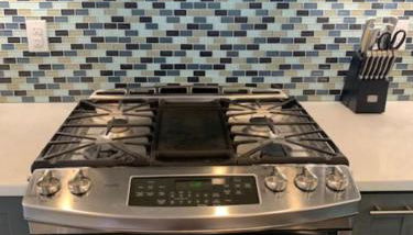 Updated Spacious Home & Hot Tub - Foto 4, stove