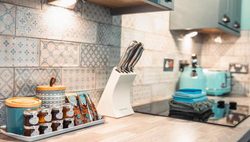 The Rambler's Rest Cottage, Parkgate, Wirral - Foto 4, pet friendly, toaster, minibar