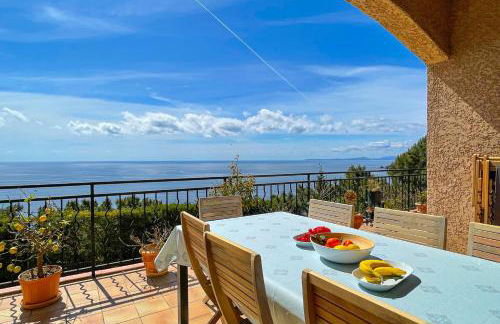 Sea-view villa for 11 guests with a heated infinity pool - Foto 10
