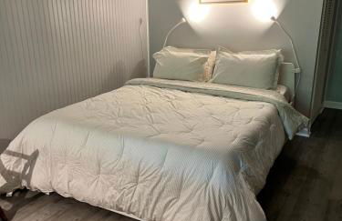 Mid-Century DJs Dream near Rhinebeck - Photo 10