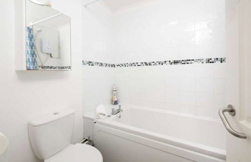 Comfortable 2 Bedroom Home with Parking in Taunton - Foto 16