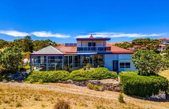 The Darling of Marina - A Hilltop and Sea Getaway - Foto 14