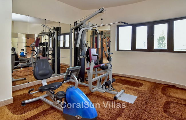 Amazing Luxury Villa, Enormous Heated Pool Jacuzzi, Gym, Games Room In Paphos, - Foto 54