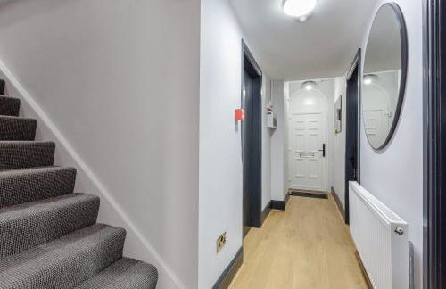 Ashton Getaway Sleeps 14 Free Parking - Foto 4