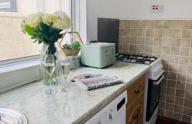 Bolton Terrace - 2 Bedrooms - Sleeps 4 - Photo 35