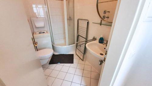 Zentrales Apartment mit Küche & WLAN, Perfekt für Paare & Geschäftsreisende - Foto 4, Shower