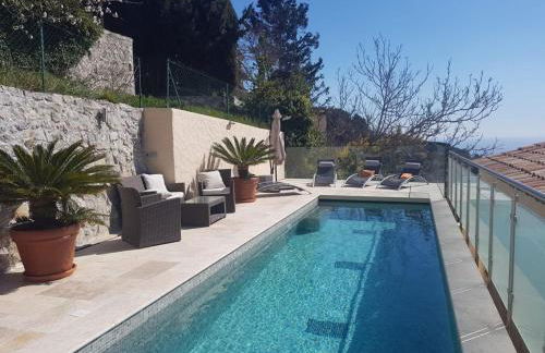 Luxurious, Quiet, and Peaceful, 3 floor villa, 5km from Monaco - Foto 1