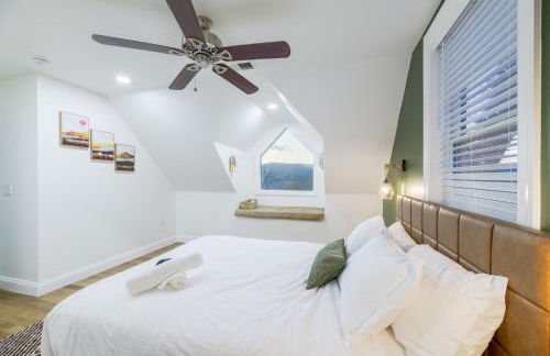 Ridgetop Hideaway 12-Guest Oasis with Hot Tub & Epic Views Near Winery Tours & Trails - Pets are allowed by request - Foto 38