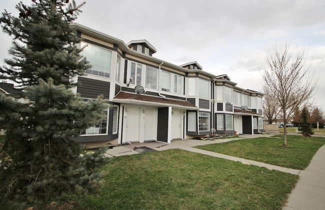 Executive Private Suites near Calgary - Photo 11