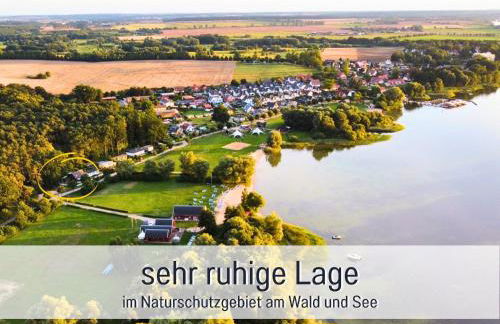 Strandhaus Mathea - ruhige Lage direkt am Fleesensee - Parkplatz, Kamin, Sauna - familienfreundlich - Foto 4