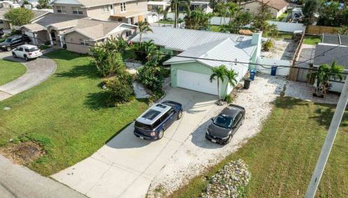 Grotto Pool House, 3 bed, 2 bath, IMG 3 miles, AMI - Foto 5