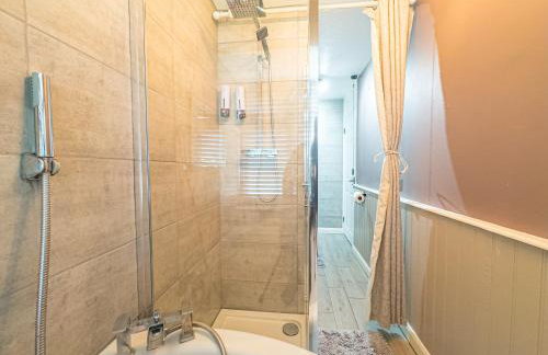 Basildon Retreat Cozy 3-Bedroom Home - Foto 11