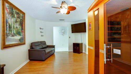 Backyard Oasis with Private Pool Jacksonville Gem - Foto 5