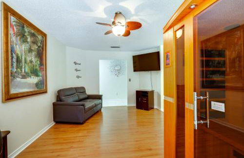 Backyard Oasis with Private Pool Jacksonville Gem - Foto 5