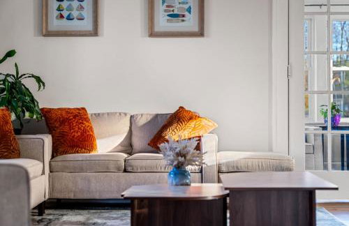 5BR Home Minutes to NYC and FIFA 2026 Sleeps 16 - Foto 7