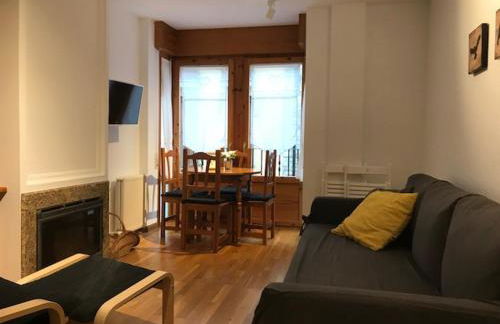 Biescas Centro! Garaje y wifi!! - Photo 8