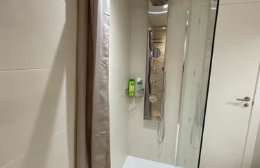 Wifi, Aire Acondicionado y playa a dos minutos a pie - Photo 12