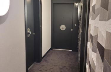 Biron deluxe studio flea market of Paris, porte de Montmartre - Foto 17