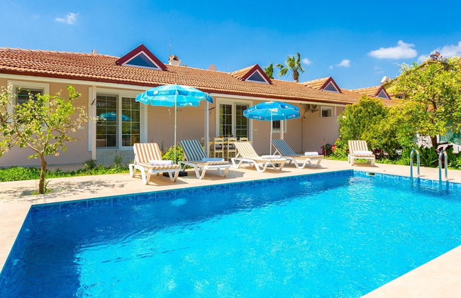 Villa Duman 3 Large Private Pool A C Wifi Car Not Required - 3166 - Foto 1