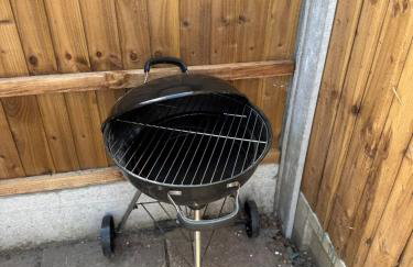 Modern 3 Bedroom House with Garden and Free Parking Long Stay Friendly - Foto 23