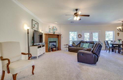Quaint Noble Home 6 Mi to University of Oklahoma! - Photo 4