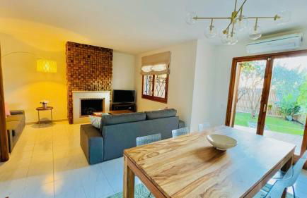 Mediterranean house, beach and charm garden - Foto 6