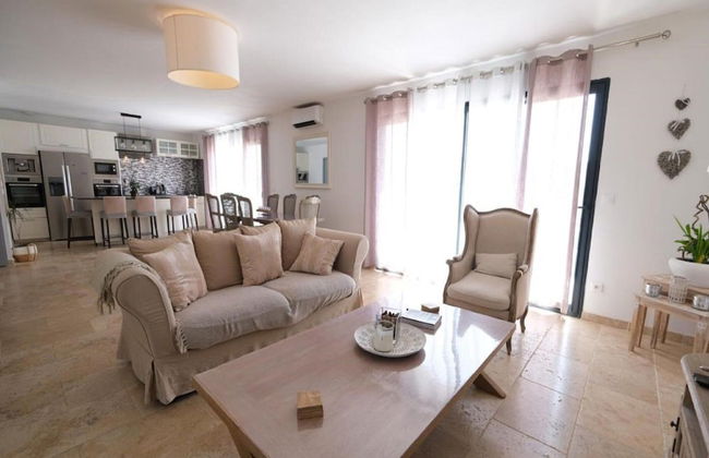 Charming Holiday Home With Private Pool - Foto 19