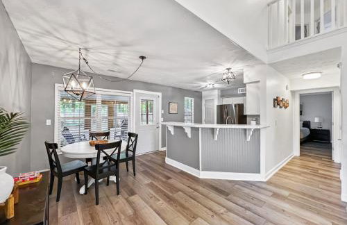 The Paramour comfy home with ground floor bedroom and fenced in yard - Foto 12